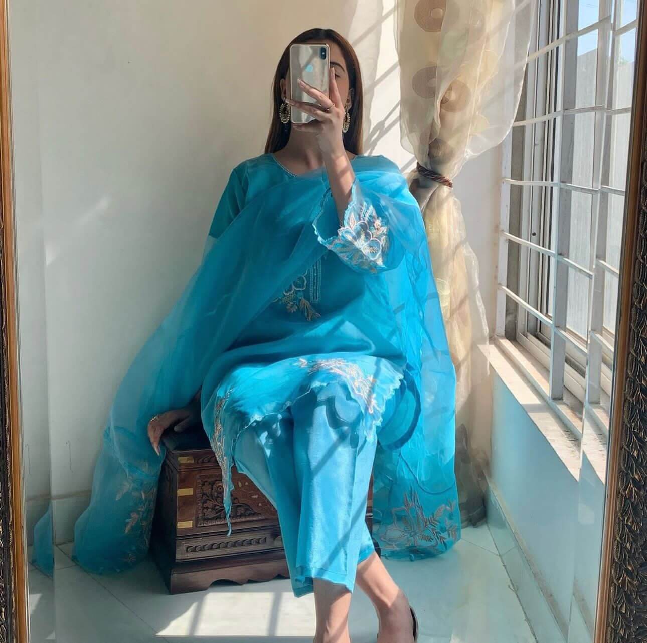 Organza Aqua