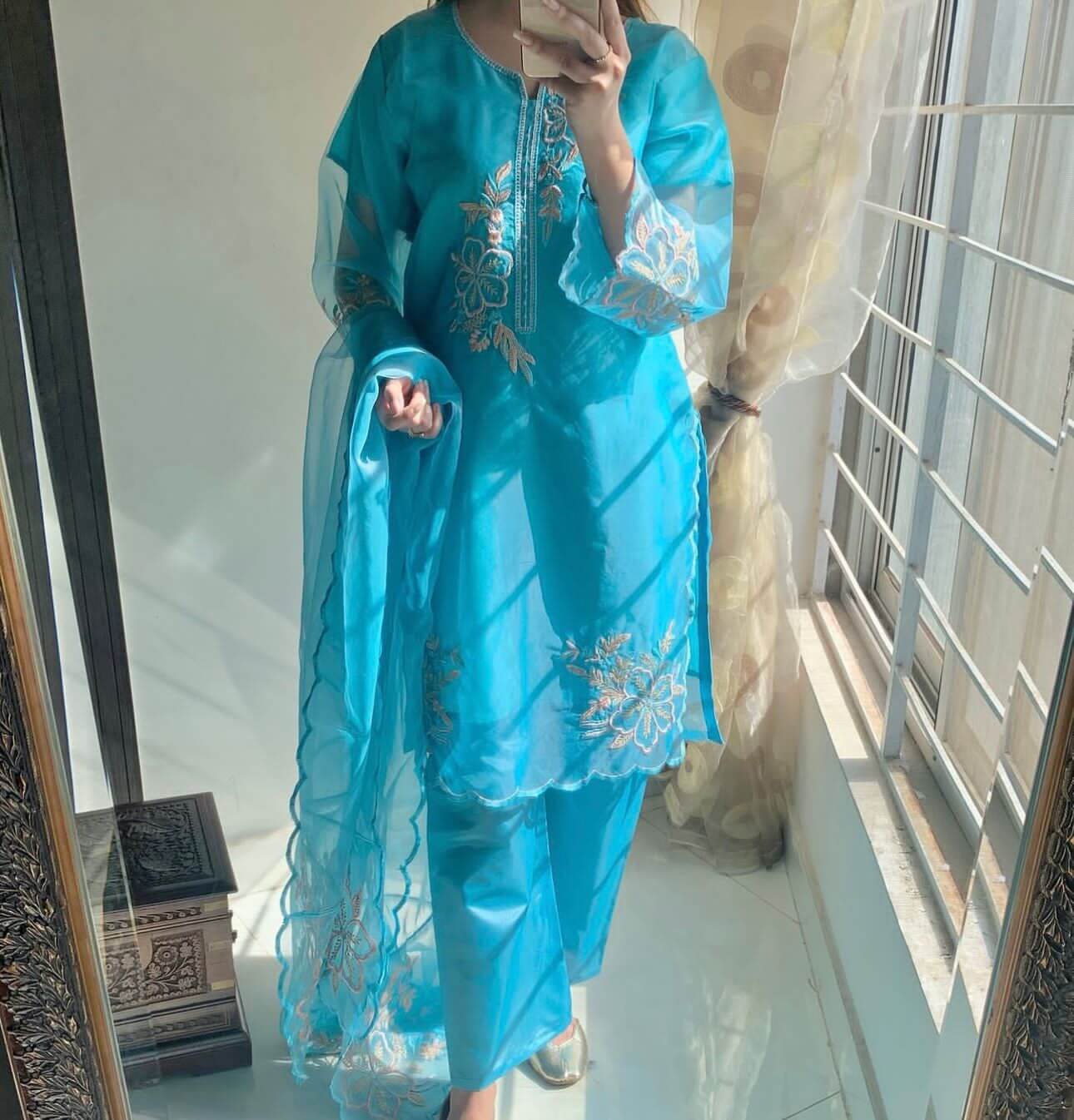 Organza Aqua